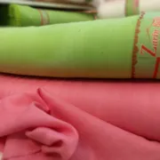 پارچه پوشکی در رنگهای صورتی و زرد و سفید و سبز و آبی 